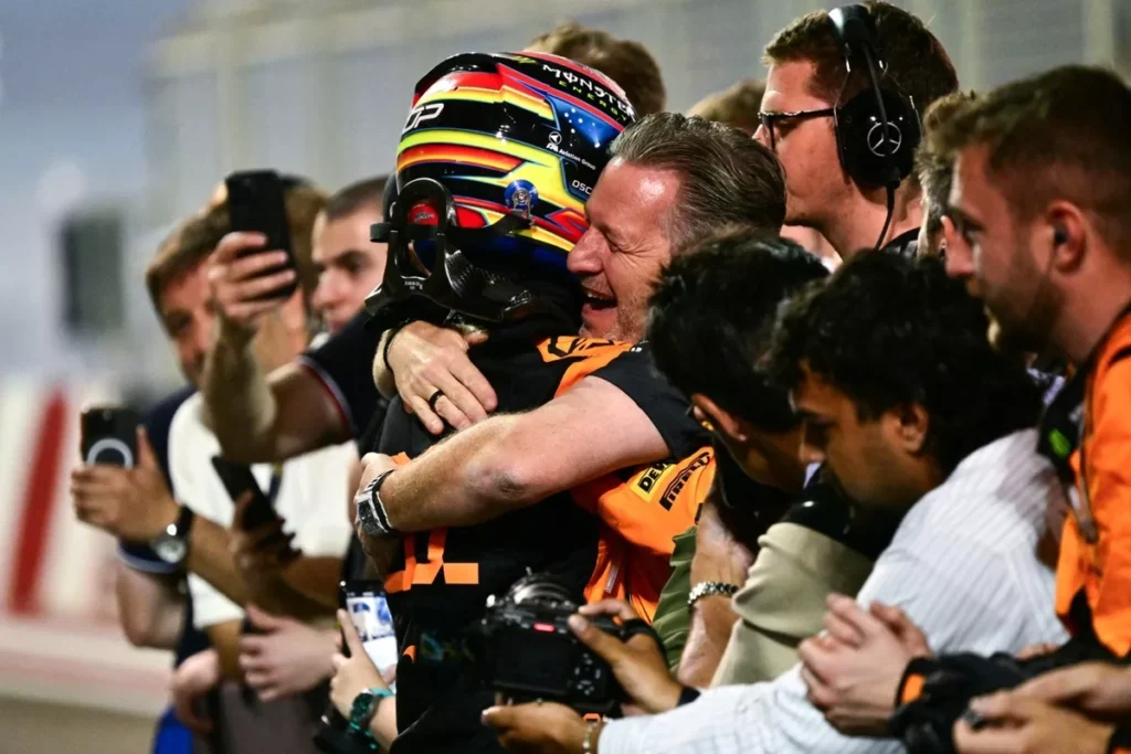 oscar-piastri-mclaren-zak-brow