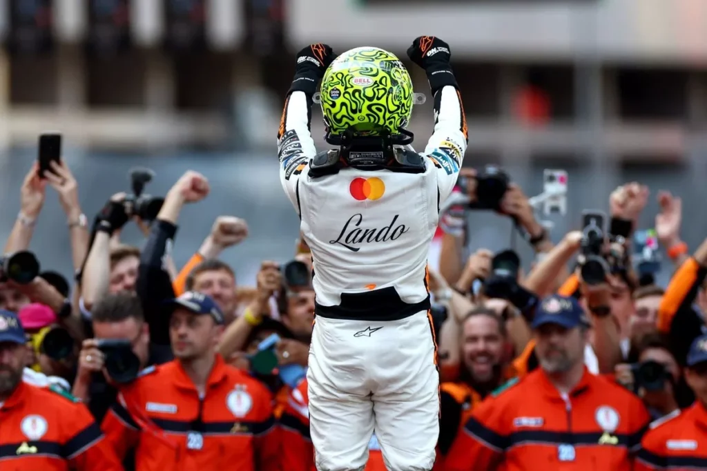 lando-norris-mclaren